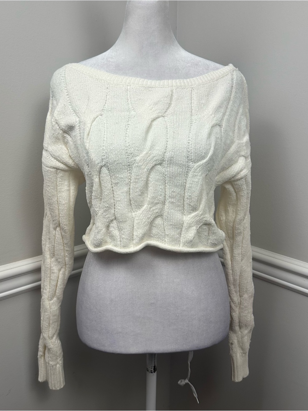 Garage Cream Cable-Knit Off-the-Shoulder Cropped Sweater S